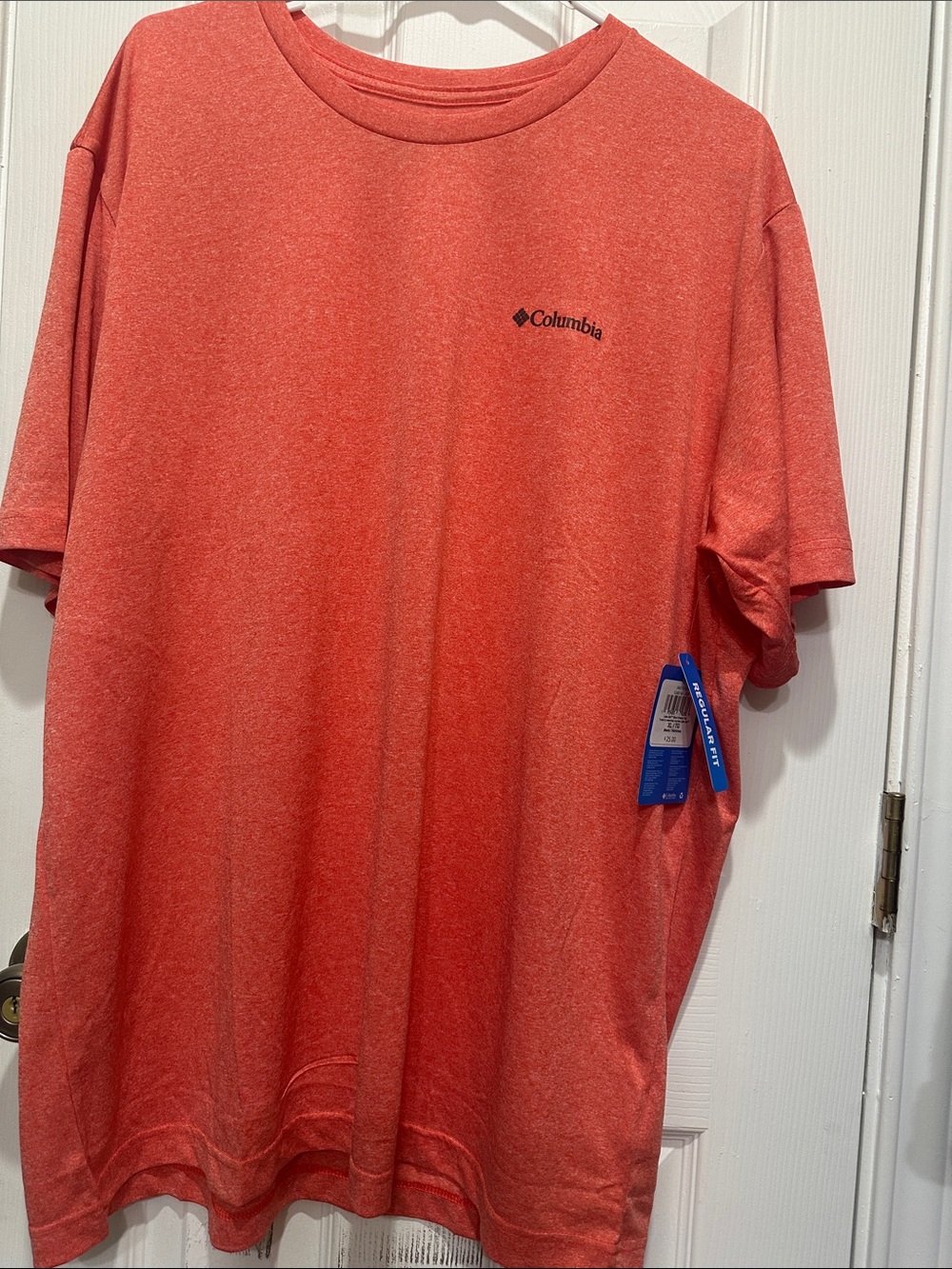 Columbia Men’s Short-Sleeve Crew Tee in Coral